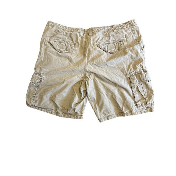 Eddie Bauer Cargo Shorts Mens SZ 42 Beige Tan Cargo Khaki Pocket Outdoor Mens - Picture 2 of 7